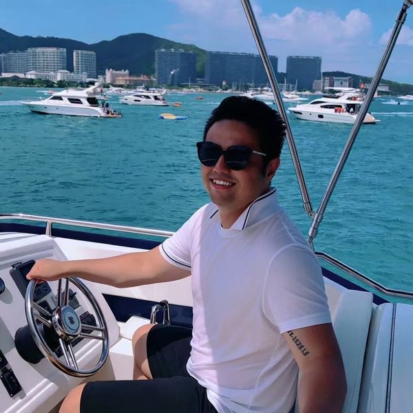 Mike, founder of No Worries China